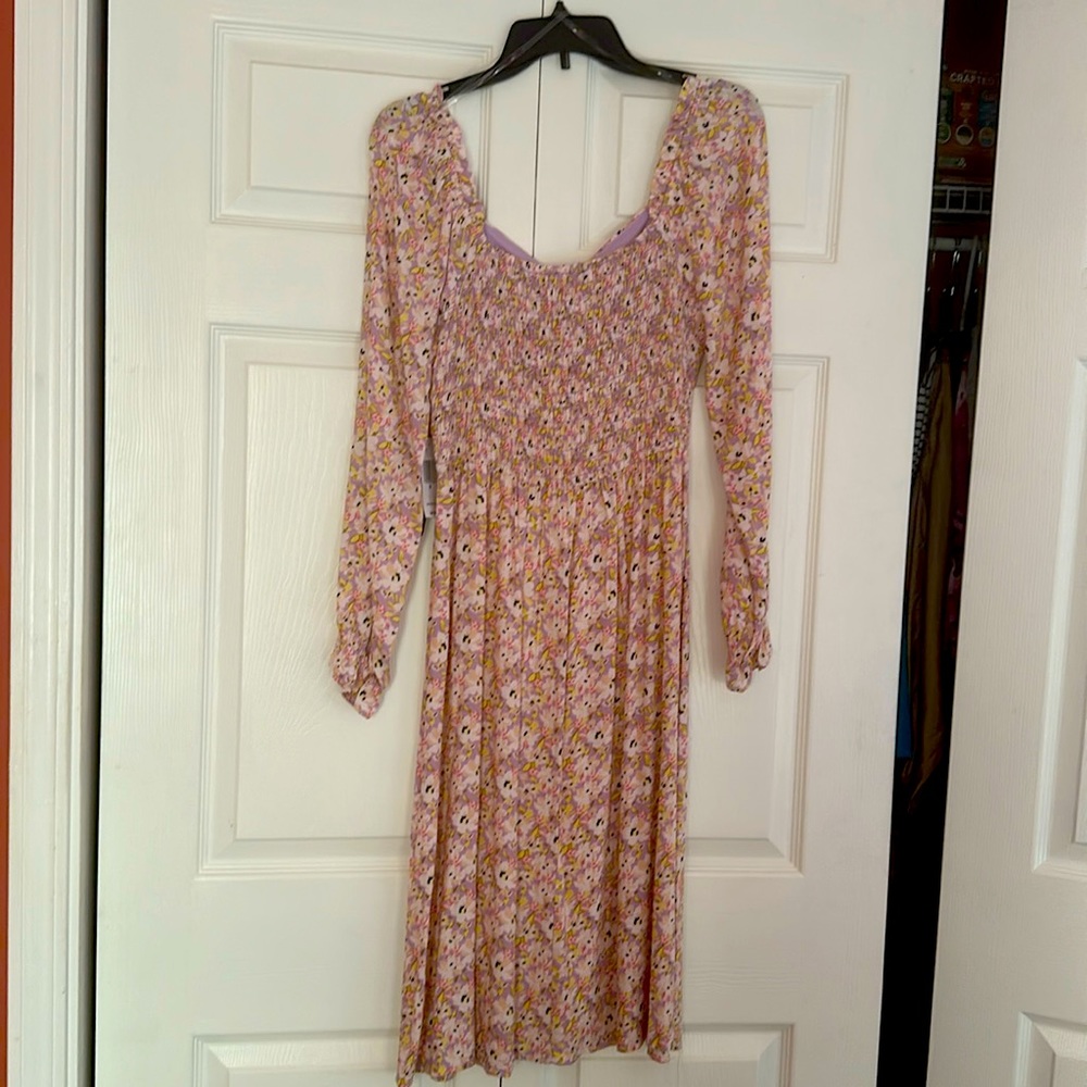 Junior spring dress. Size M.